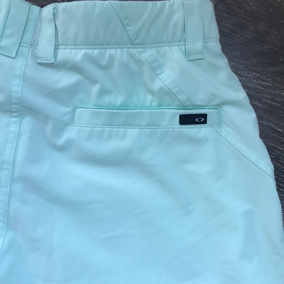 Oakley - Picture 6 of 16